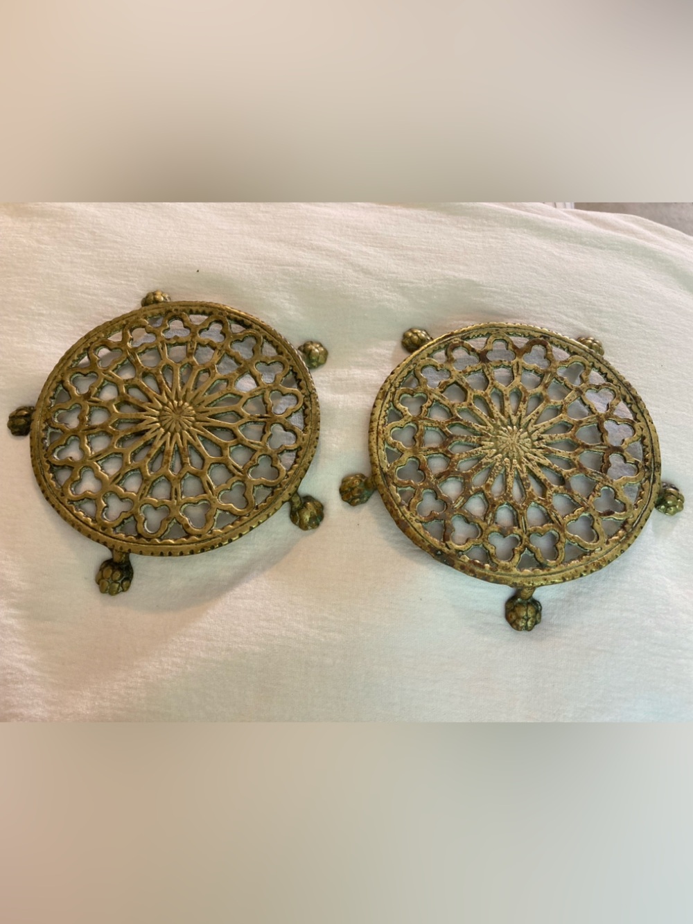 Glo-Mar Art Works Inc., N.Y. Set of 2 Antique Trivet Solid Brass Lion Paw Feet